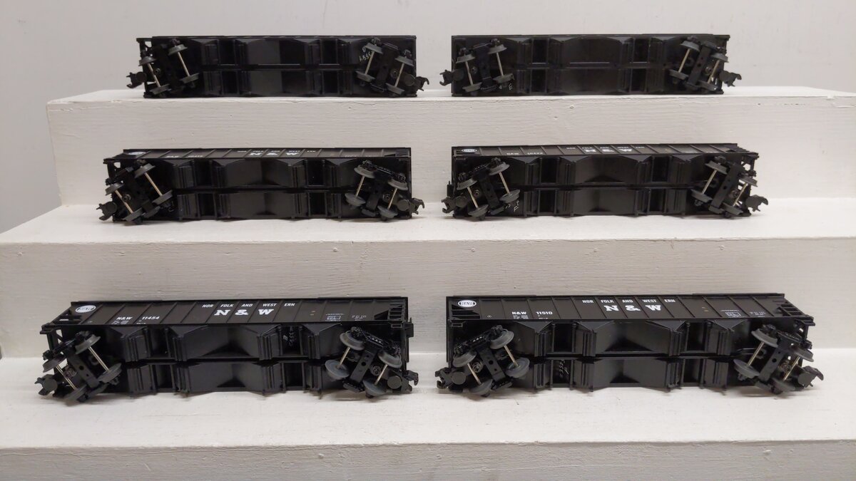 MTH 20-97061 O Norfolk & Western Premier 4-Bay Hopper Freight Cars (Set of 6) EX