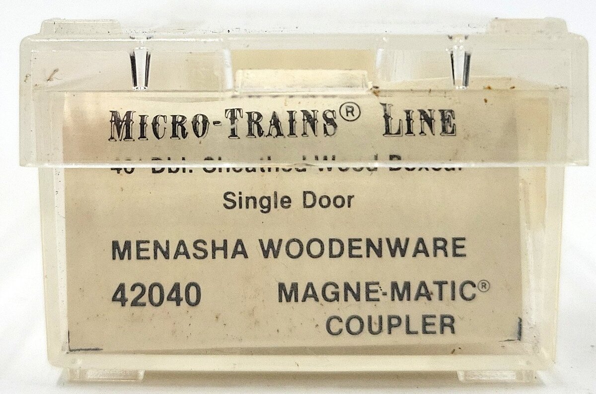 Micro-Trains 04200040 N Menasha Woodenware 40' Double Sheathed Boxcar #224 EX/Box