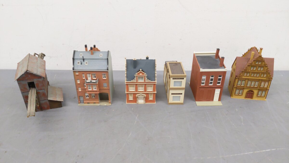 Kibri and Others HO Assorted Buildings [6] EX