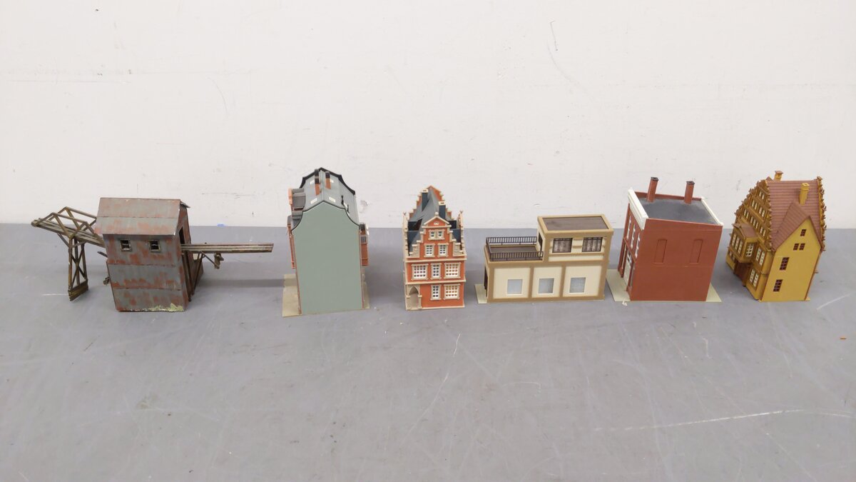 Kibri and Others HO Assorted Buildings [6] EX