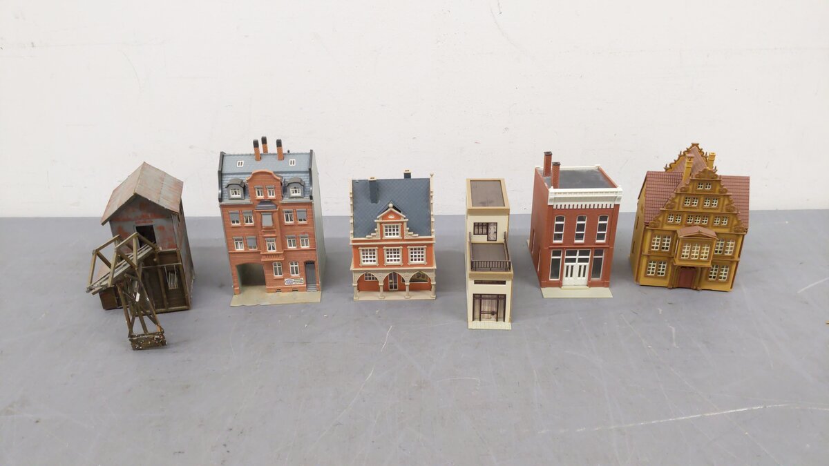 Kibri and Others HO Assorted Buildings [6] EX