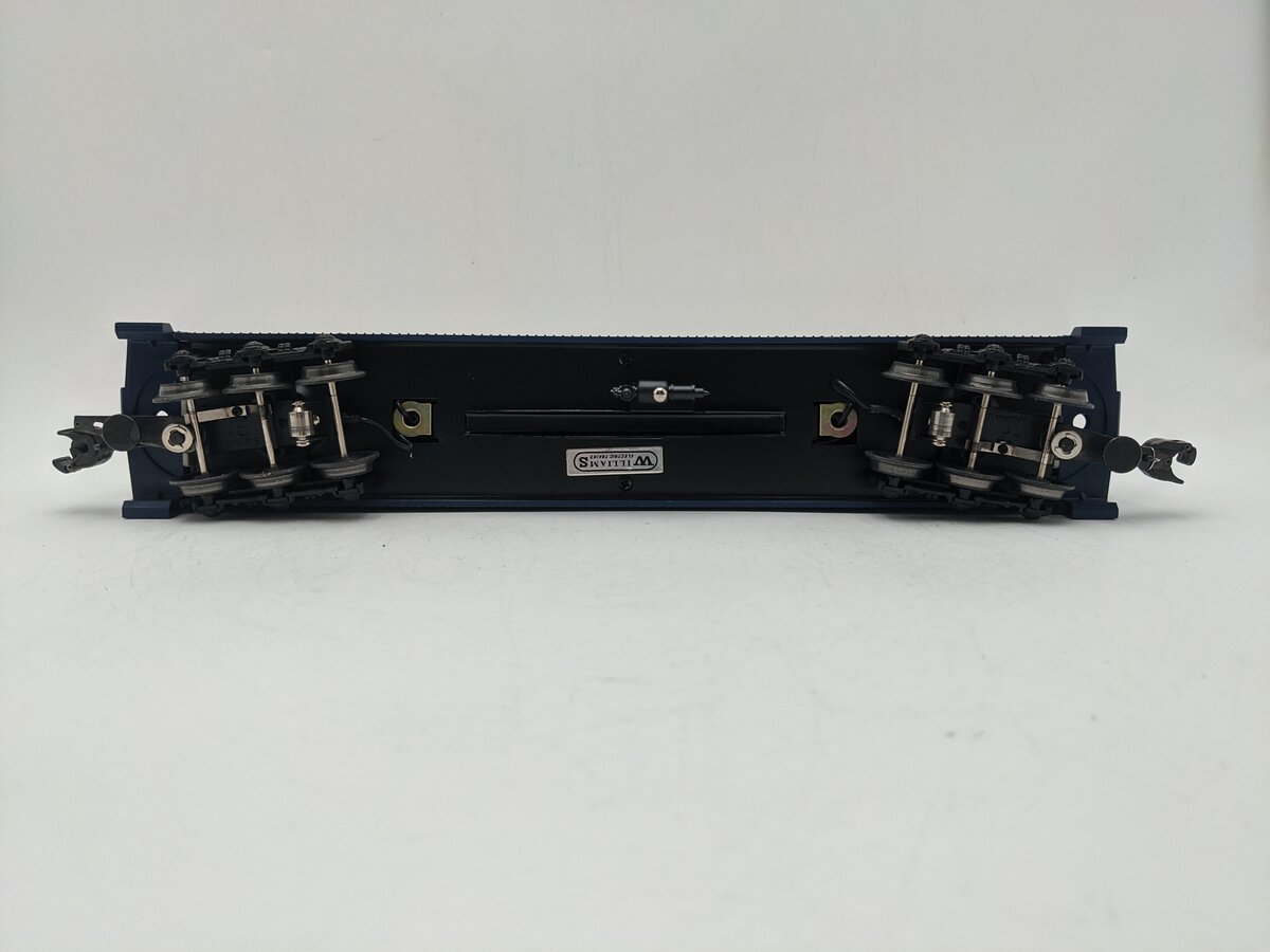 Williams O Gauge Louisville & Nashville ''The Humming Bird'' Coach #2604 EX