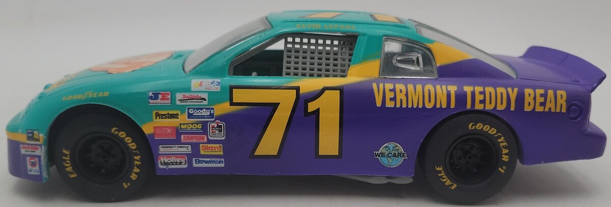 Racing Champions 1996 1:24 Diecast Vermont Teddy Bear Stock Car Replica EX/Box