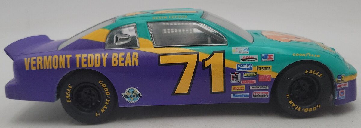 Racing Champions 1996 1:24 Diecast Vermont Teddy Bear Stock Car Replica EX/Box