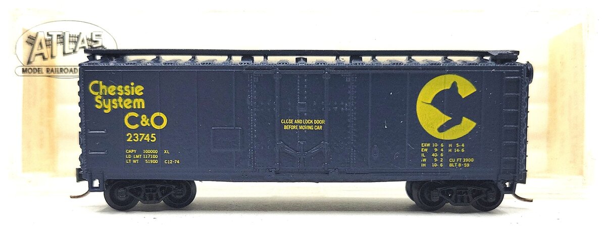 Atlas 3303 N Scale Chessie System Plug Door Box Car #23745 LN/Box