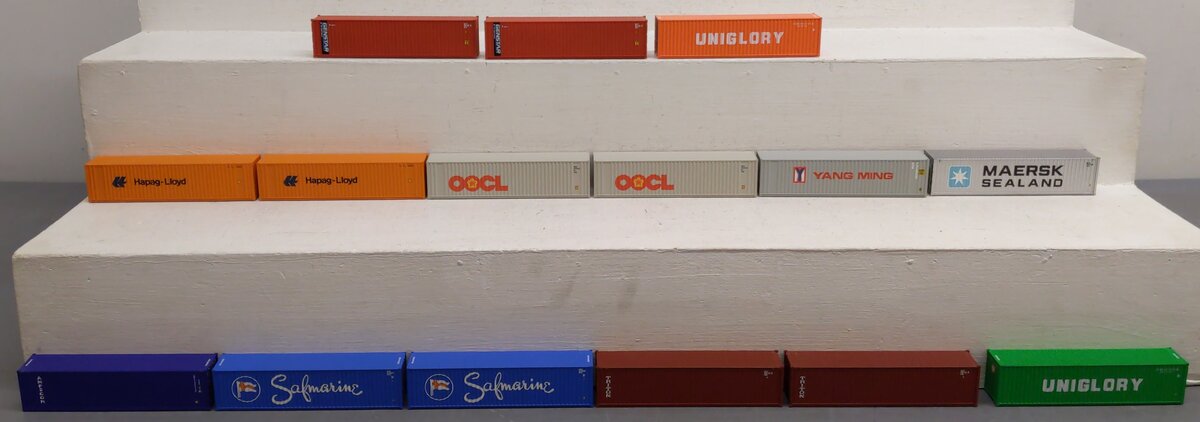 Walthers HO Scale Corrugated & Smooth Containers [15] EX