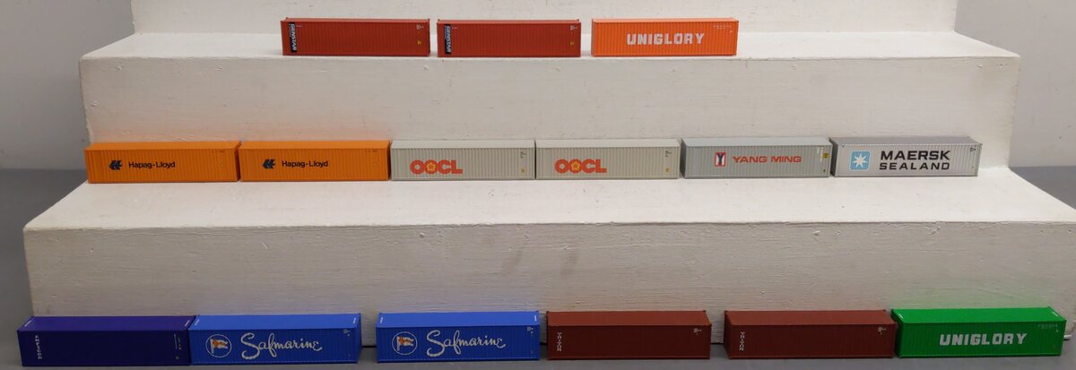 Walthers HO Scale Corrugated & Smooth Containers [15] EX