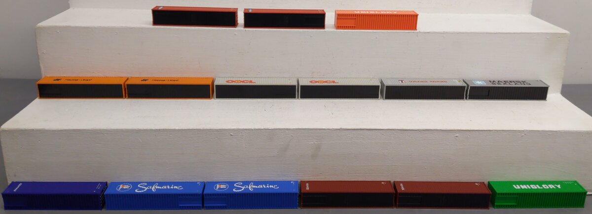 Walthers HO Scale Corrugated & Smooth Containers [15] EX