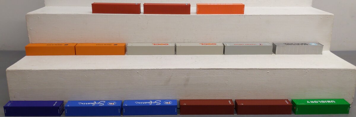 Walthers HO Scale Corrugated & Smooth Containers [15] EX