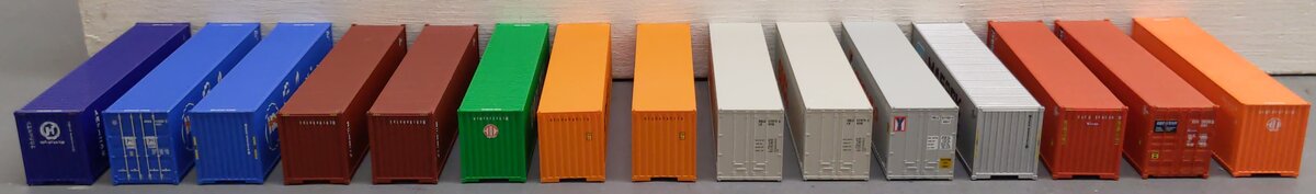 Walthers HO Scale Corrugated & Smooth Containers [15] EX