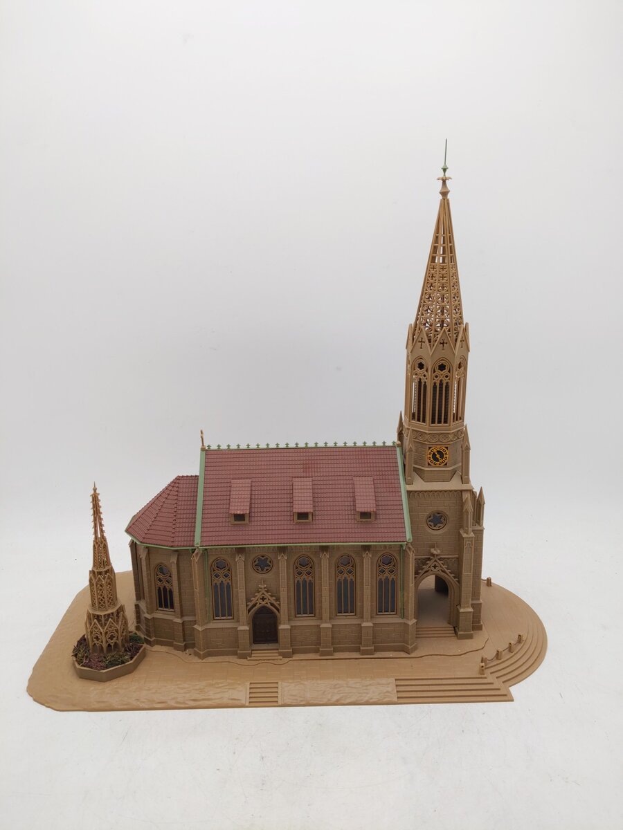 Vollmer 21549 HO Scale Stuttgart Cathedral EX