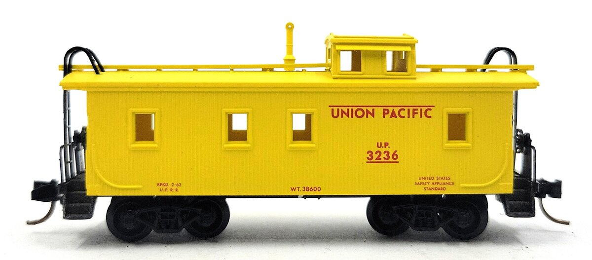 Micro-Trains 05000100 N Union Pacific 34' Wood Sheathed Caboose #3236 LN/Box