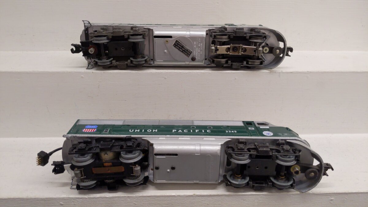 Lionel Vintage O CUSTOM Union Pacific AA Diesel Locomotive Set
