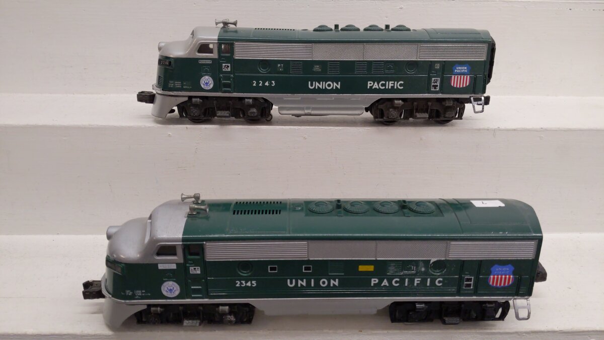 Lionel Vintage O CUSTOM Union Pacific AA Diesel Locomotive Set