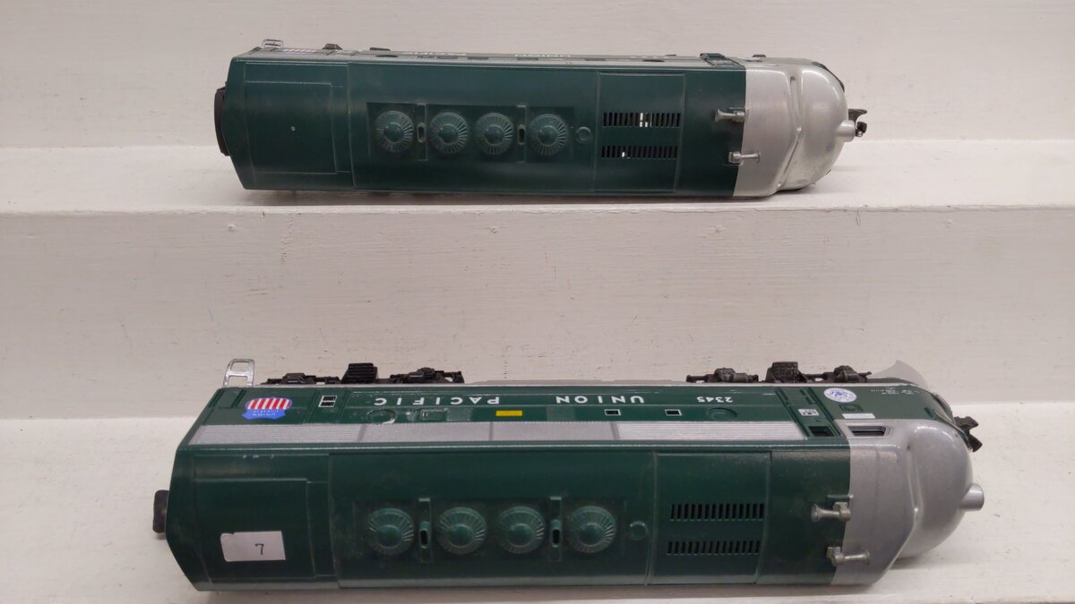 Lionel Vintage O CUSTOM Union Pacific AA Diesel Locomotive Set
