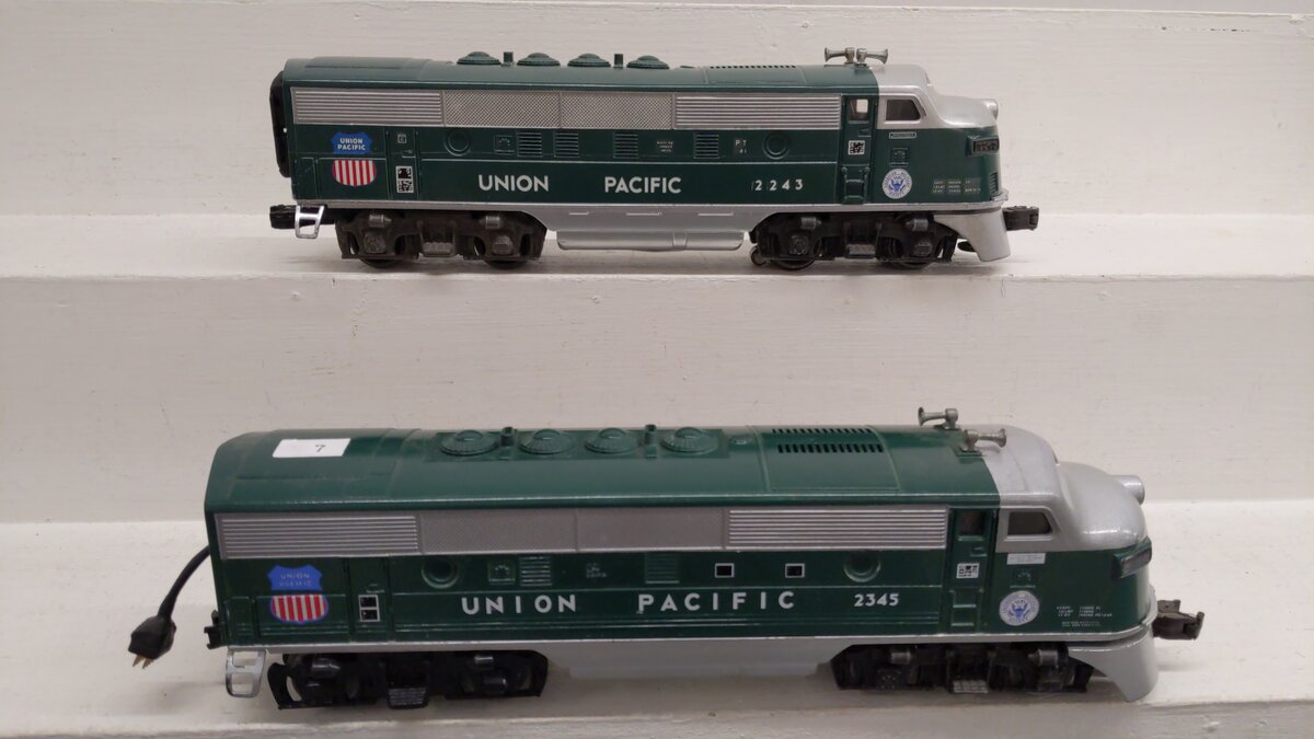 Lionel Vintage O CUSTOM Union Pacific AA Diesel Locomotive Set