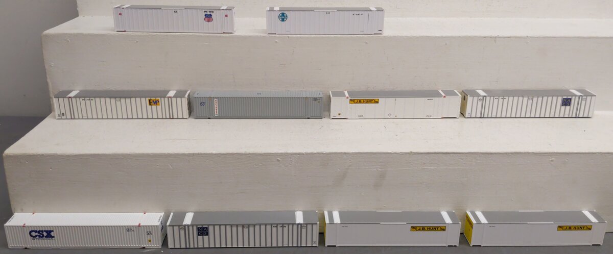 Walthers HO Scale 48'/53' Smooth & Corrugated Containers [10] EX