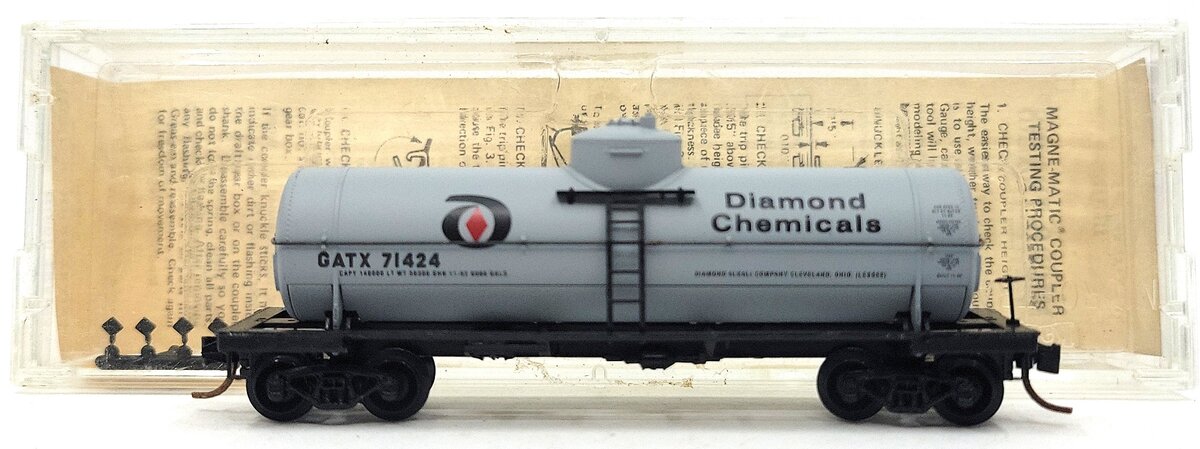 Micro-Trains 06500190 N Diamond Chemicals 39' Single Dome Tank Car #71424 LN/Box
