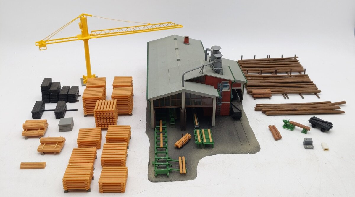 Kibri 39816 HO Sawmill with Interior Building Kit VG