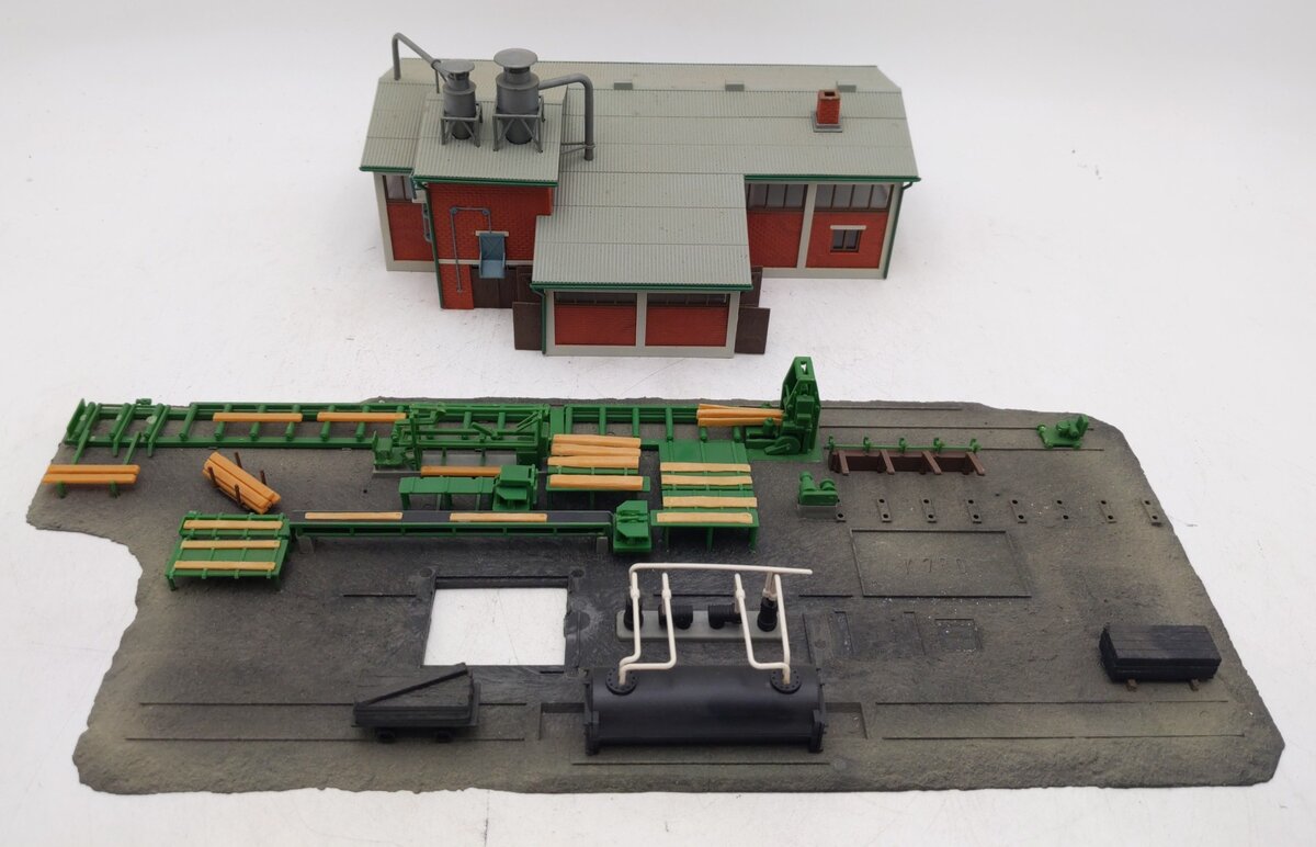 Kibri 39816 HO Sawmill with Interior Building Kit VG
