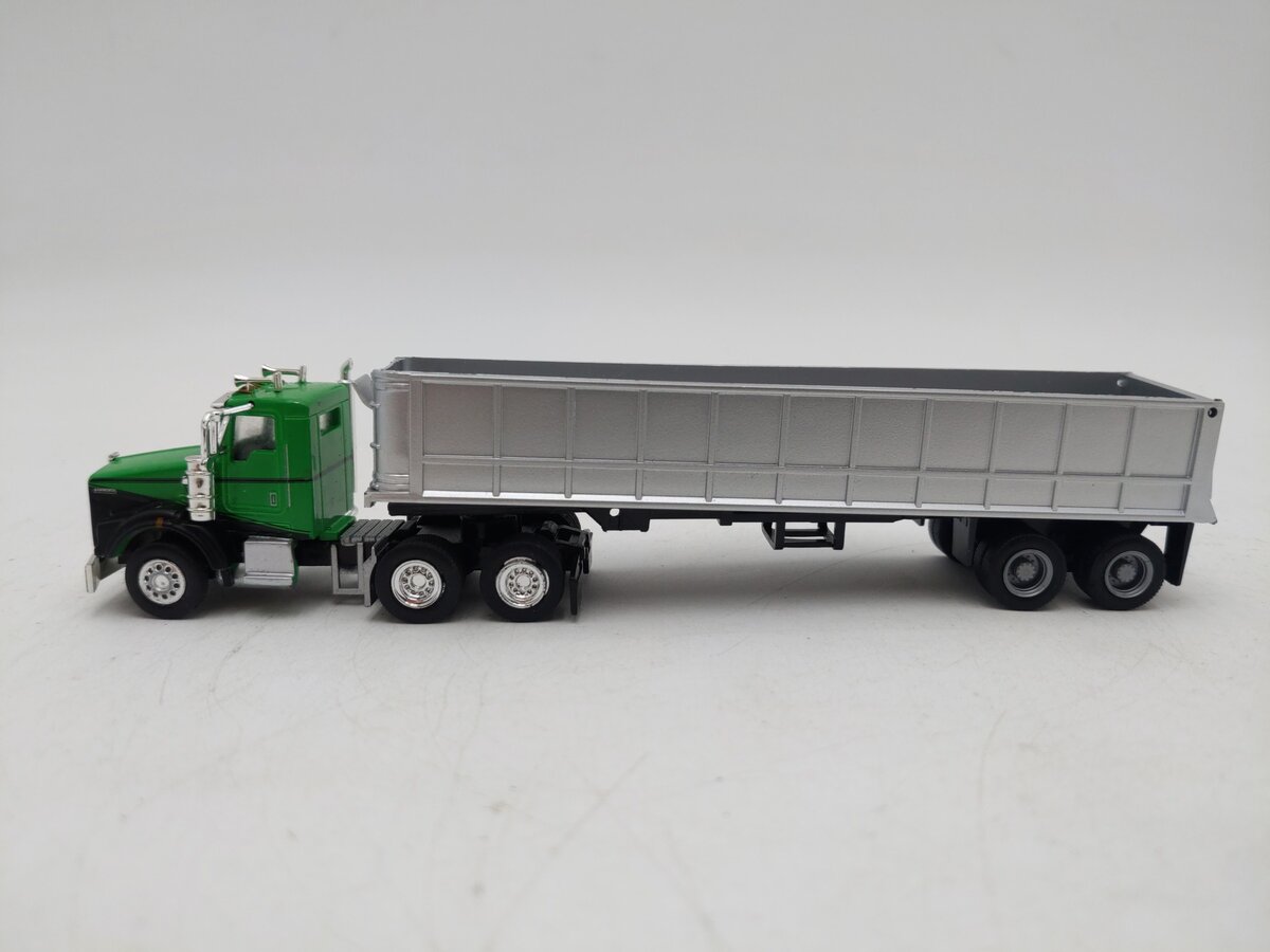 Tonka Replicas 1:87 Green Tractor with Silver End-Dump Trailer EX