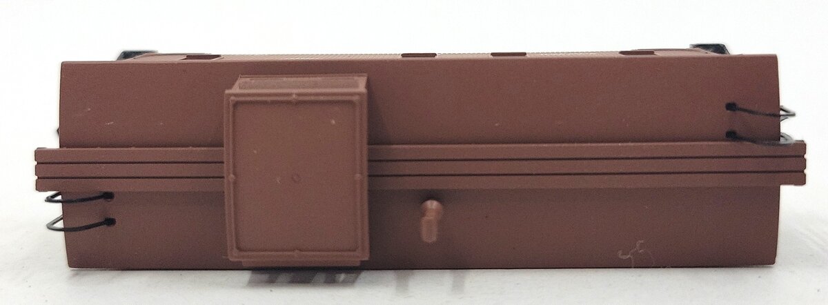 Micro-Trains 05000160 N Missouri Pacific 34' Wood Sheathed Caboose #875-R EX/Box