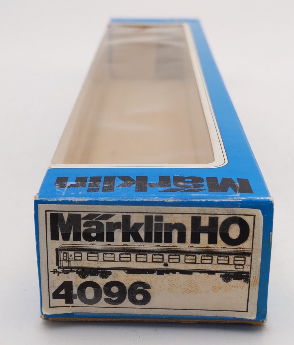 Marklin 4096 HO Scale DB Red and Cream Passenger Car EX/Box