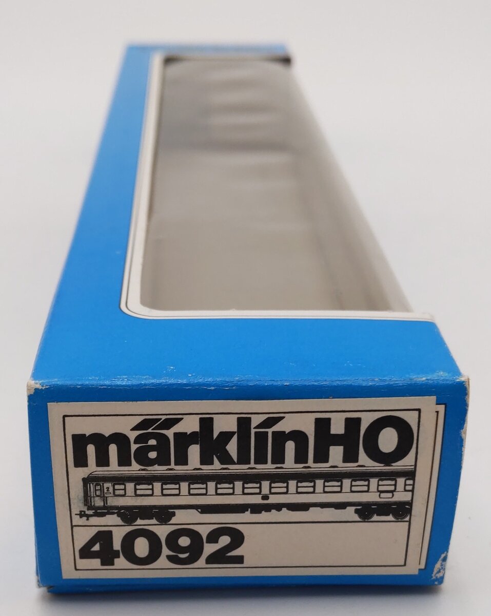 Marklin 4092 HO Deutsche Bahn 2nd Class Express Passenger Car EX/Box
