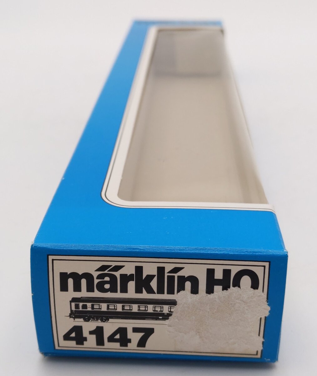 Marklin 4147 HO Scale DB Avmz Passenger Car #61 80 19-90 587-5 EX/Box