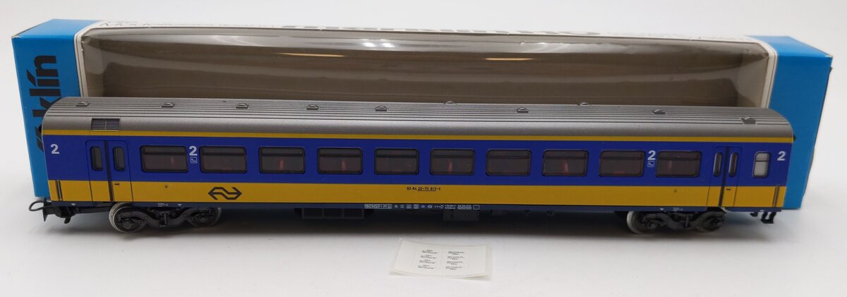 Marklin 4165 HO Scale 2nd Class Intercity Passenger Car #50 84 20-70-813-5 EX/Box