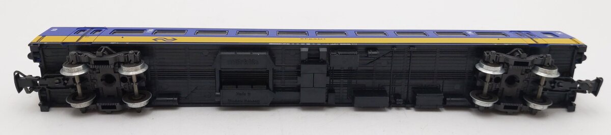 Marklin 4165 HO Scale 2nd Class Intercity Passenger Car #50 84 20-70-813-5 EX/Box