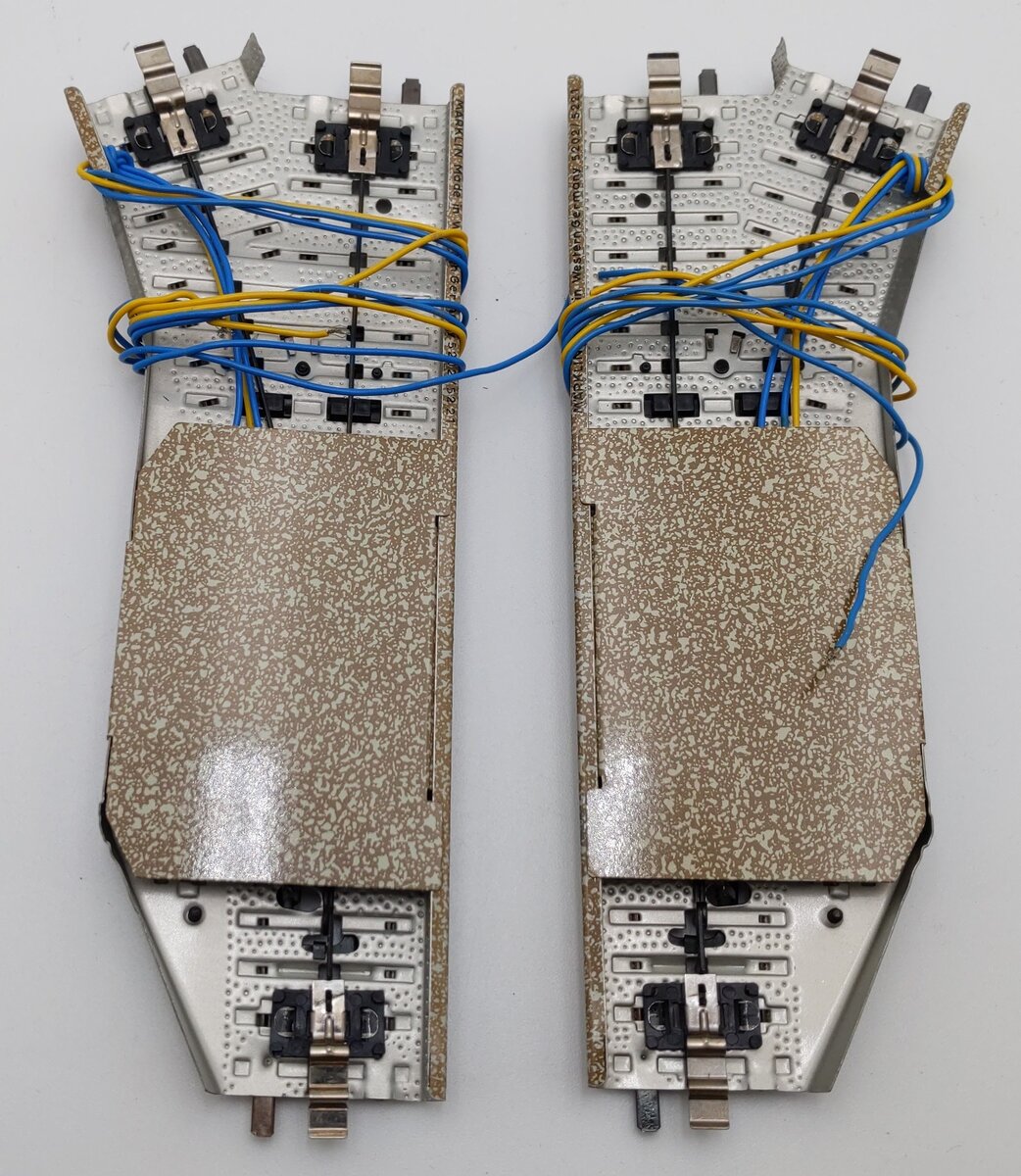 Marklin 5202 HO Scale Left & Right Remote Switch Pair EX
