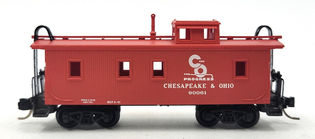 Micro-Trains 05000190 N C&O 34' Wooden Sheathed Cupola Caboose #90061 EX/Box
