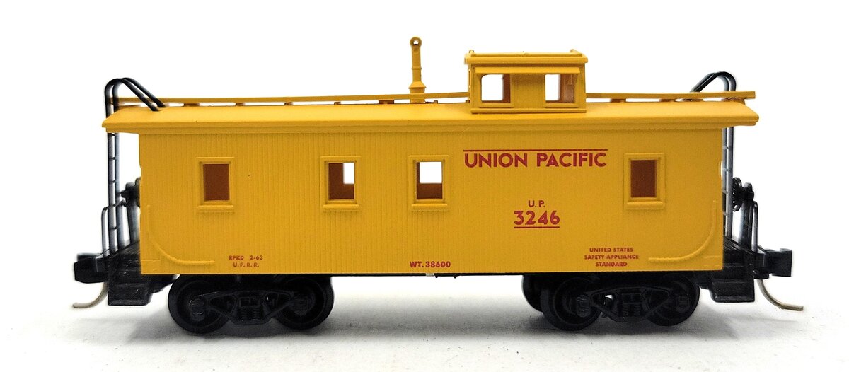 Micro-Trains 05000100 N Union Pacific 34' Wood Sheathed Caboose #3246 LN/Box