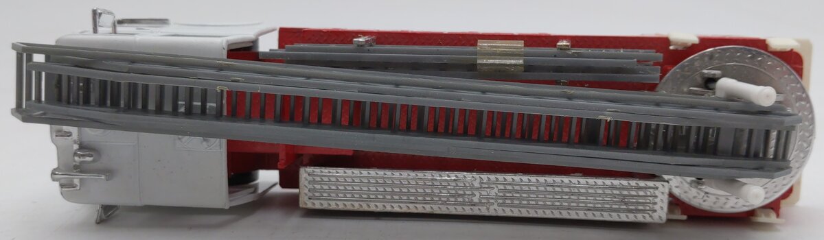 Model Power 7968 1:43 Aerial Ladder Fire Truck Emergency Vehicle EX/Box