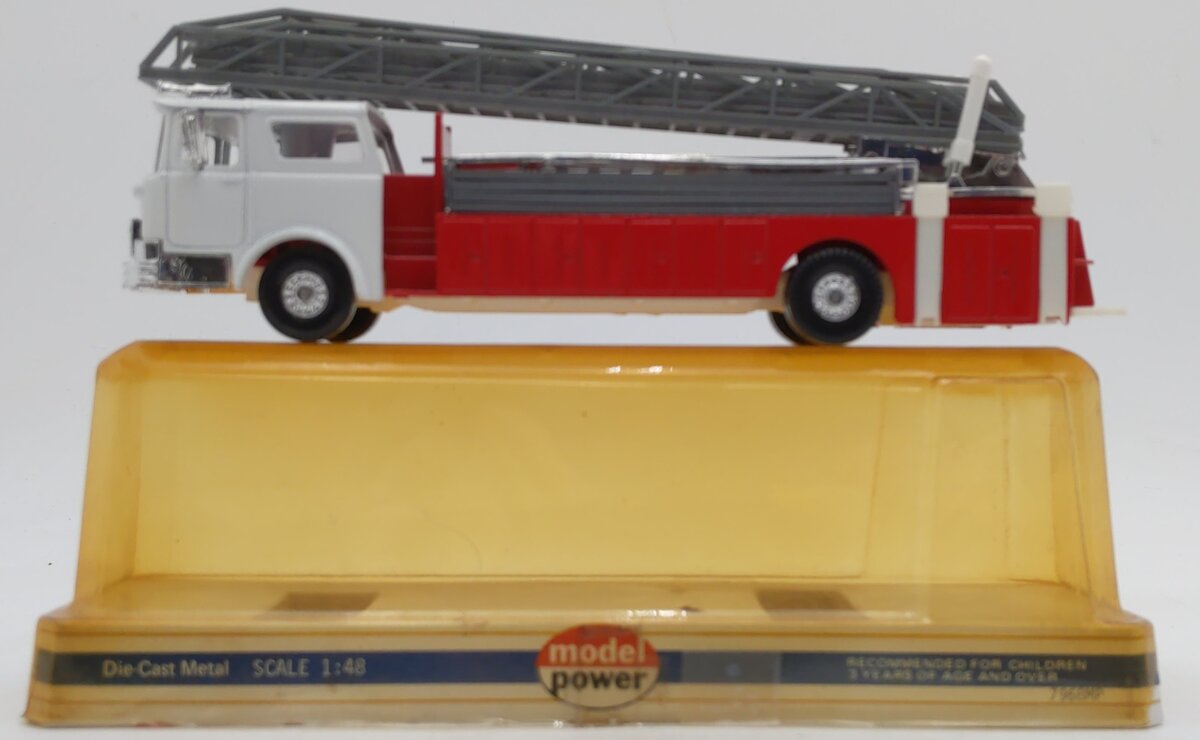 Model Power 7968 1:43 Aerial Ladder Fire Truck Emergency Vehicle EX/Box