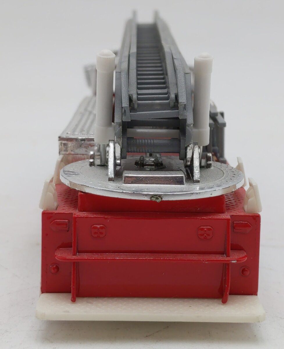 Model Power 7968 1:43 Aerial Ladder Fire Truck Emergency Vehicle EX/Box