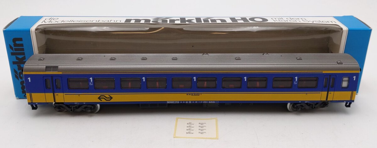 Marklin 4164 HO 1nd Class Intercity Passenger Car W/ Interior #50 84 10-70 672-7 EX/Box