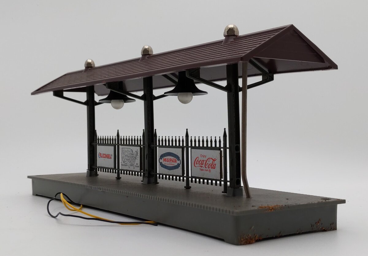Lionel 6-12748 O/027 Illuminated Station Platform EX/Box