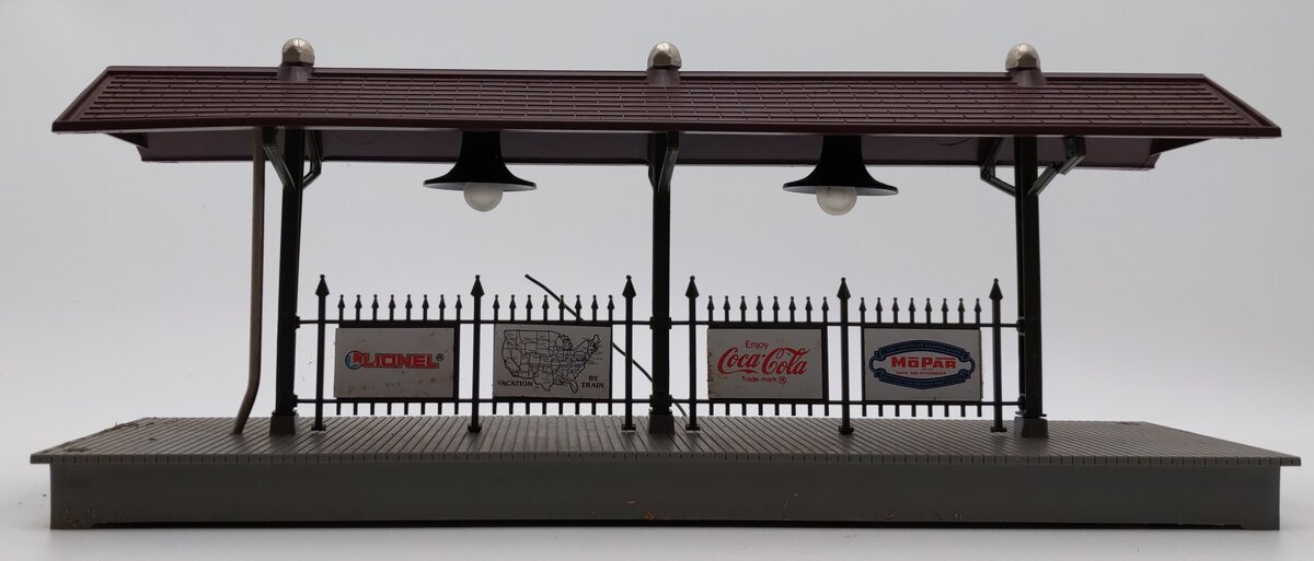 Lionel 6-12748 O/027 Illuminated Station Platform EX/Box