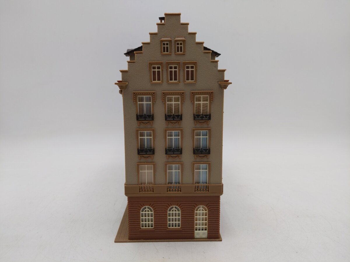 Vollmer 3776 HO Kurhaus Hotel Building Kit (Assembled) EX