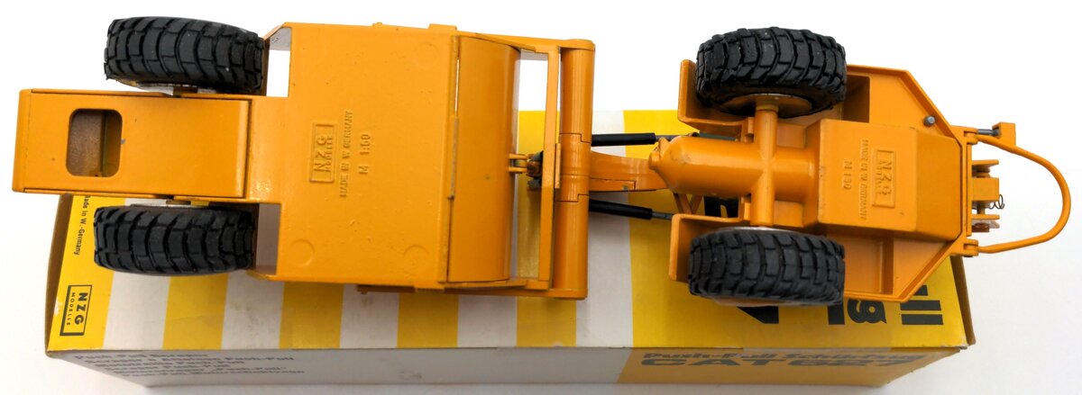 NZG 127 1:50 Scale Diecast Caterpillar 627 Push-Pull Scraper VG/Box