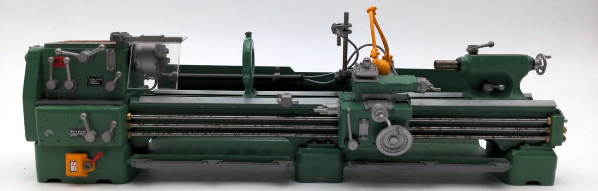 MiniArt 35660 1/35 Scale Industrial Metal Working Engine Lathe Machine Model EX