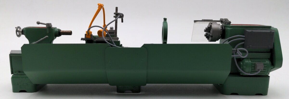 MiniArt 35660 1/35 Scale Industrial Metal Working Engine Lathe Machine Model EX