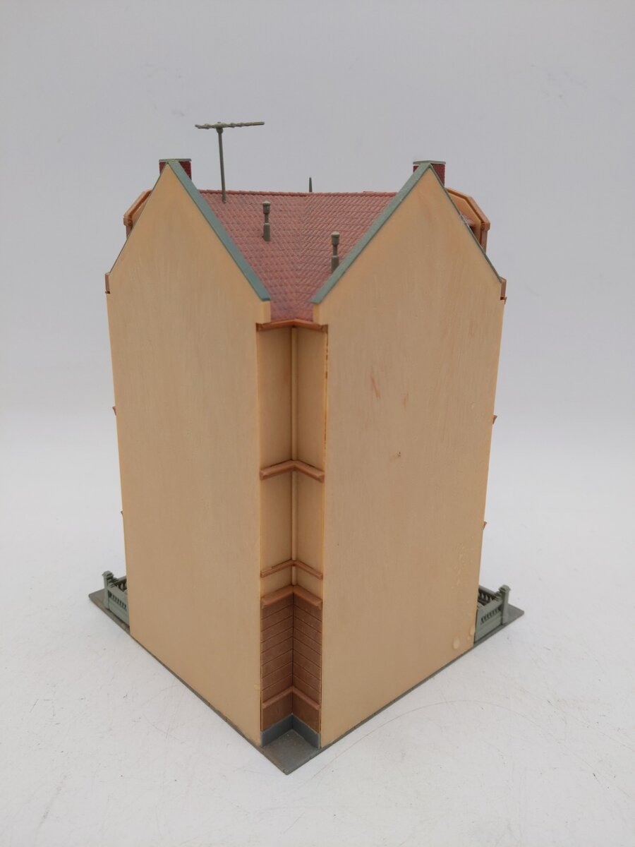 Kibri B-8280 HO Scale Corner Townhouse Building Kit EX