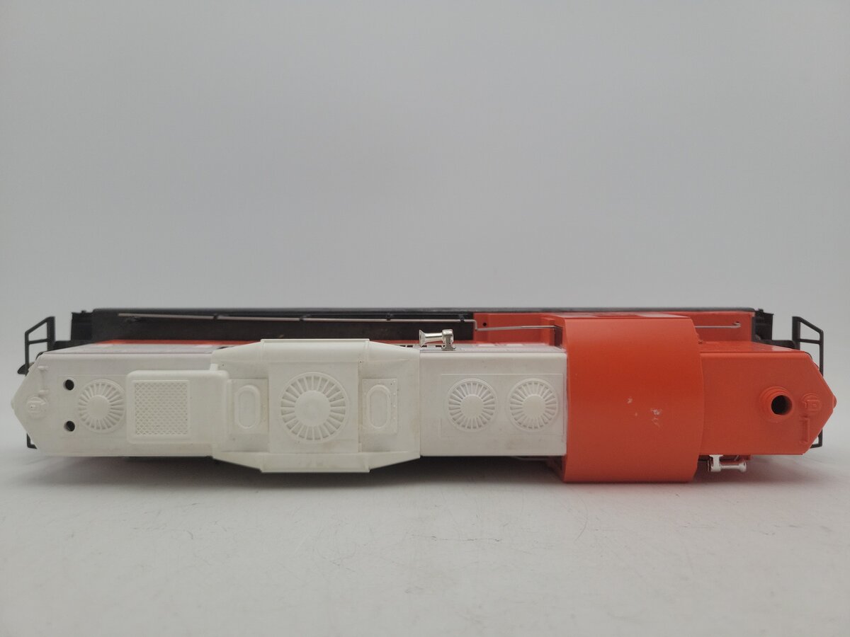Lionel O Gauge CUSTOM Illinois Central Diesel Locomotive #8254