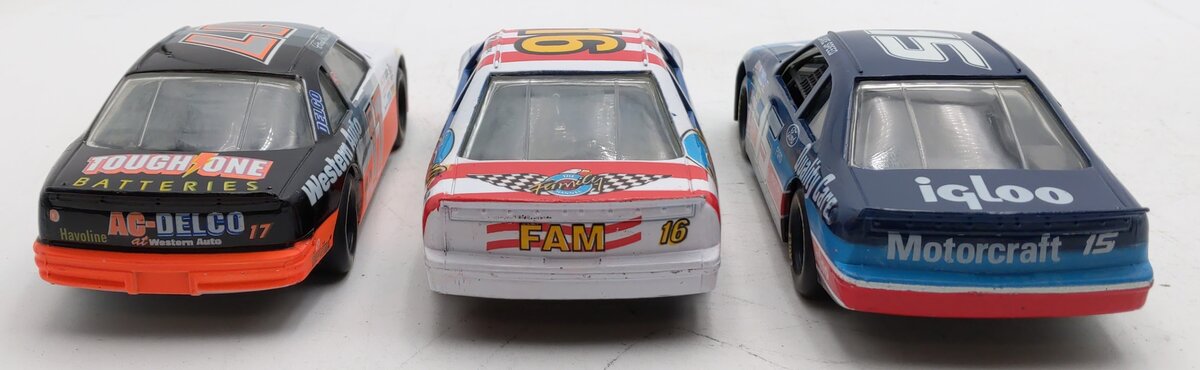 Racing Champions 1:24 Diecast NASCAR Race Cars: #15, #16, #17 [3] VG