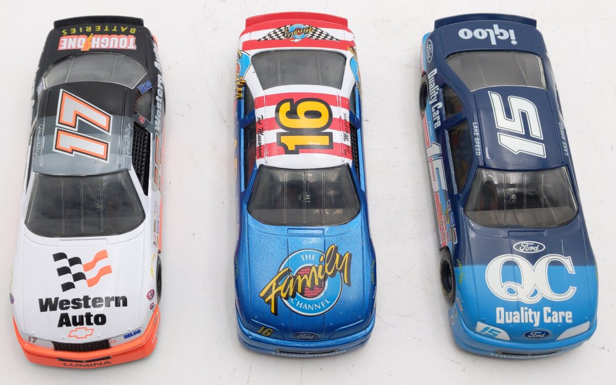 Racing Champions 1:24 Diecast NASCAR Race Cars: #15, #16, #17 [3] VG