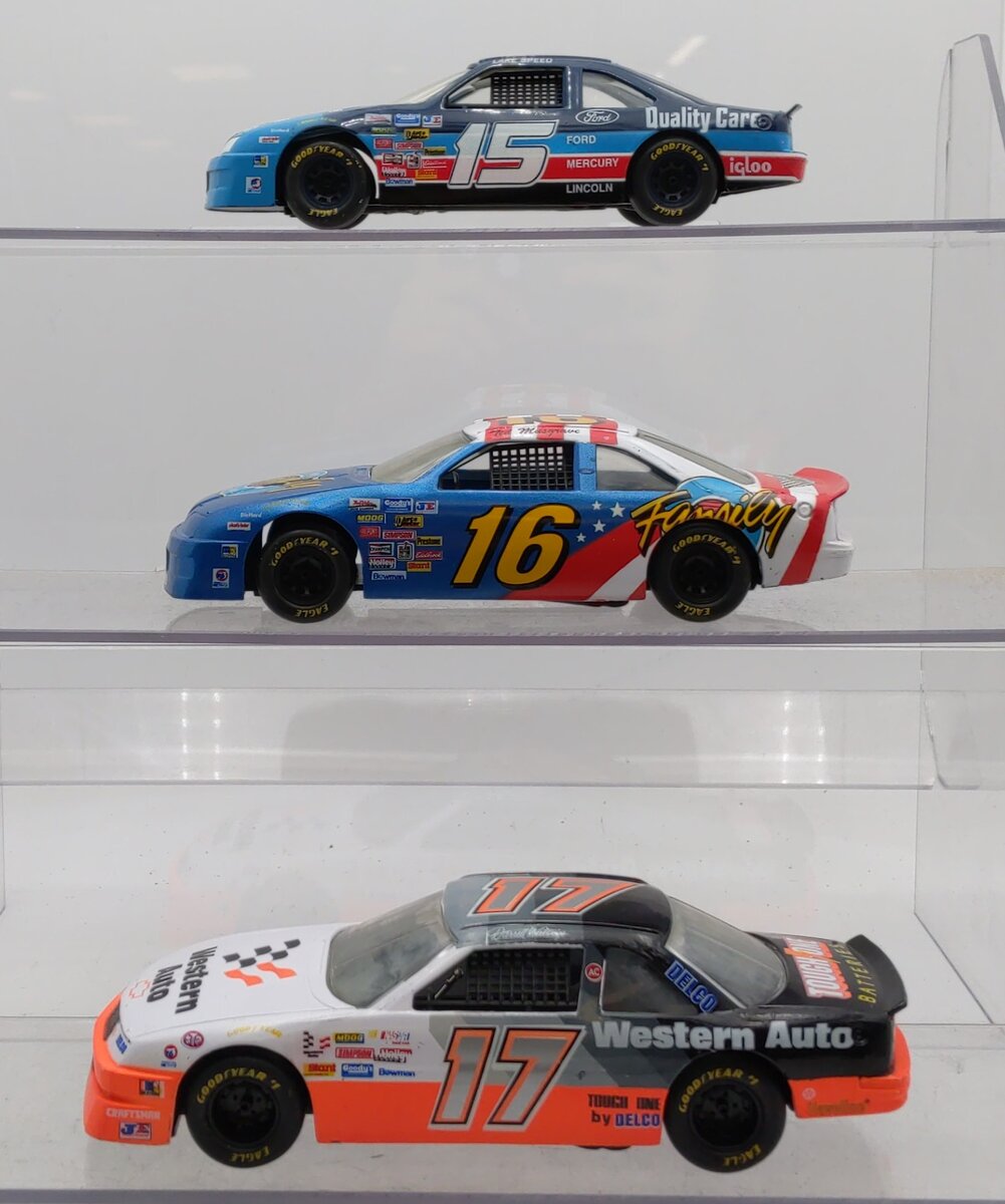 Racing Champions 1:24 Diecast NASCAR Race Cars: #15, #16, #17 [3] VG