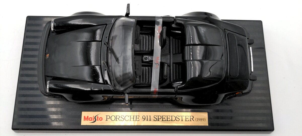 Maisto 31802 1:18 Scale Diecast Porsche 1989 911 Speedster EX/Box